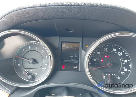 2011 Jeep Grand Cherokee Overland z USA, uszkodzony, nr VIN 1J4RR6GT3BC574037